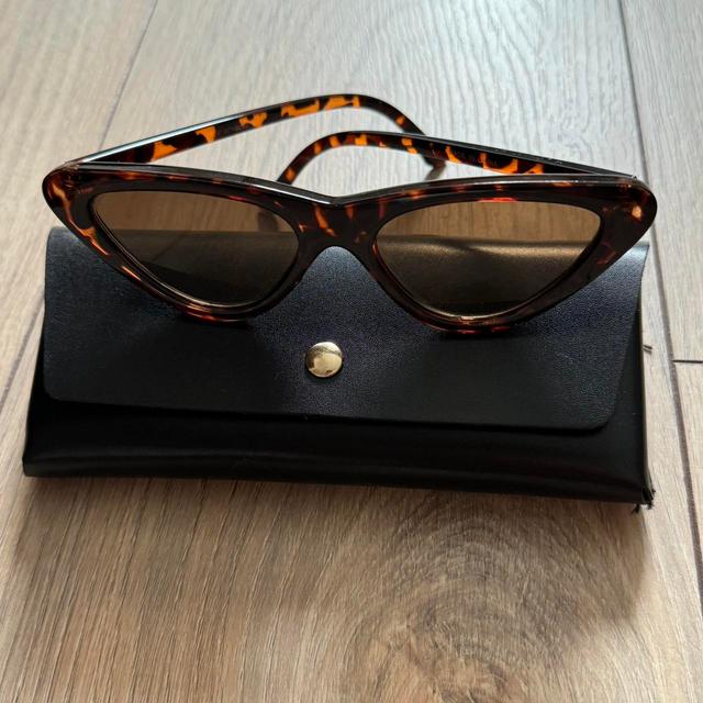 Women's Cat eye Sunglasses - Brown/Black on Productcaster.