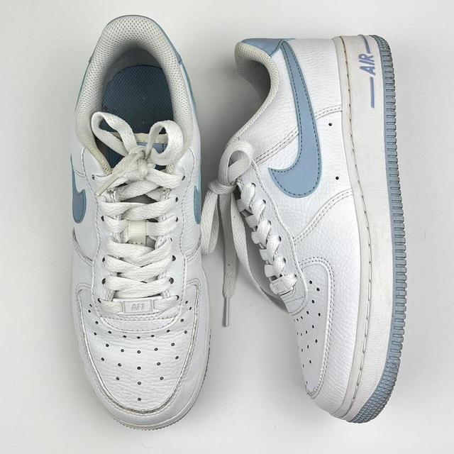 Nike Women's Trainers - White - UK 4 on Productcaster.