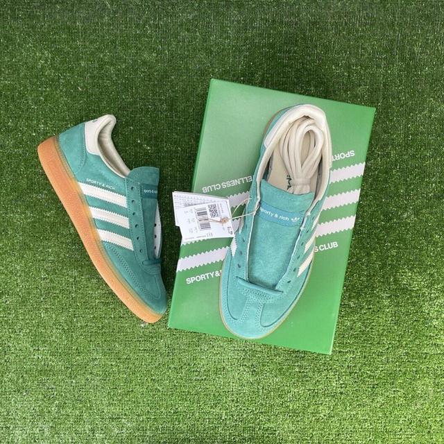 Adidas Women's Trainers - Green/White - UK 5.5 on Productcaster.