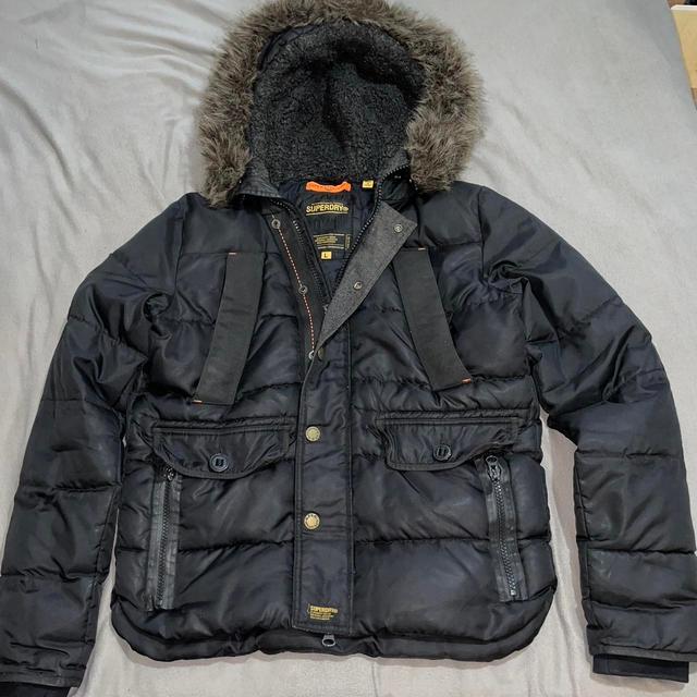 Superdry Men's Puffer Jacket - Black - L on Productcaster.