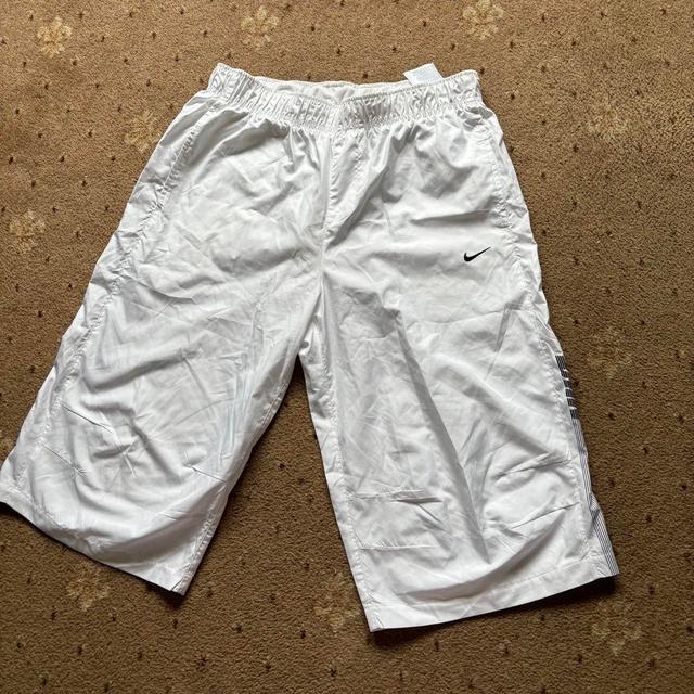 Nike Men's Shorts - White - L on Productcaster.