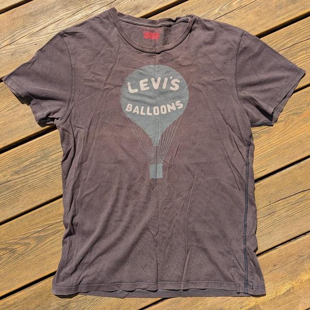 Levi's Women's T-shirt - Grey - M on Productcaster.