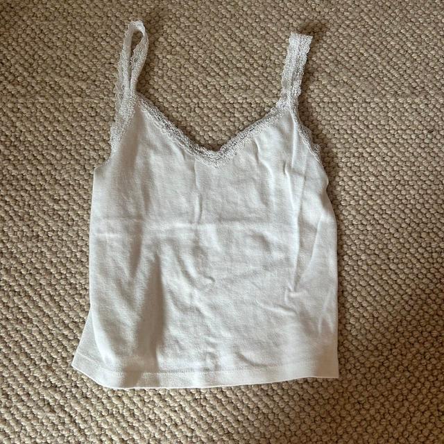 Brandy Melville Women's Crop top - White - S on Productcaster.