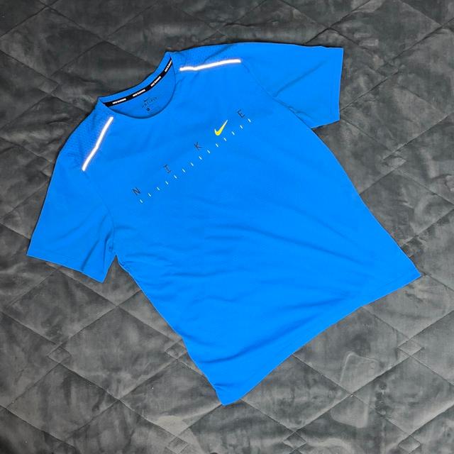 Nike Men's T-shirt - Blue - L on Productcaster.