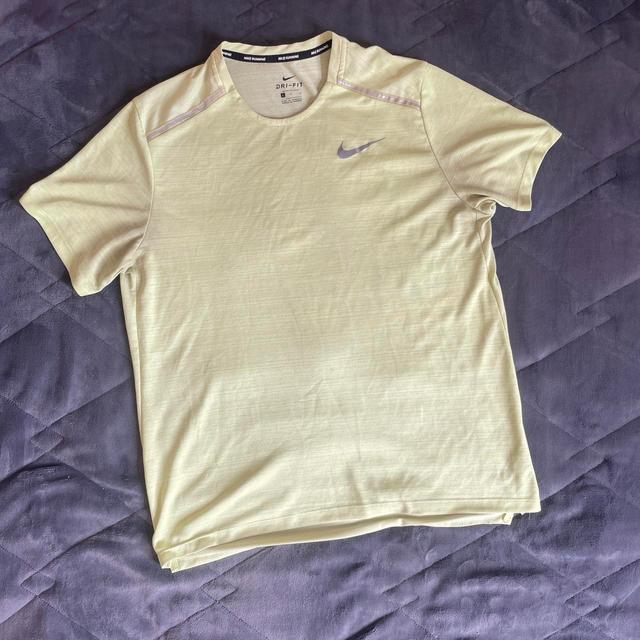 Nike Men's T-shirt - Green - L on Productcaster.