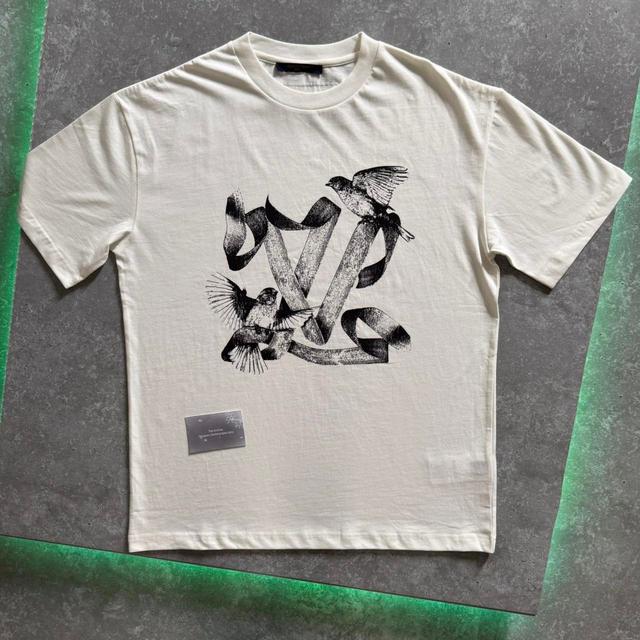 Louis Vuitton Men's T-shirt - White/Black - M on Productcaster.