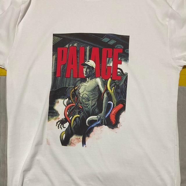 Palace Men's T-shirt - White - M on Productcaster.