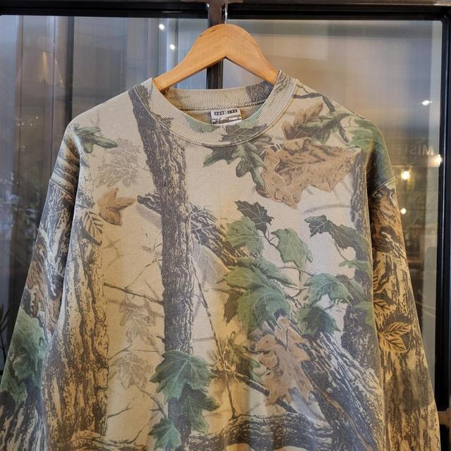 Realtree Men's Sweatshirt - Multi/Green - M on Productcaster.