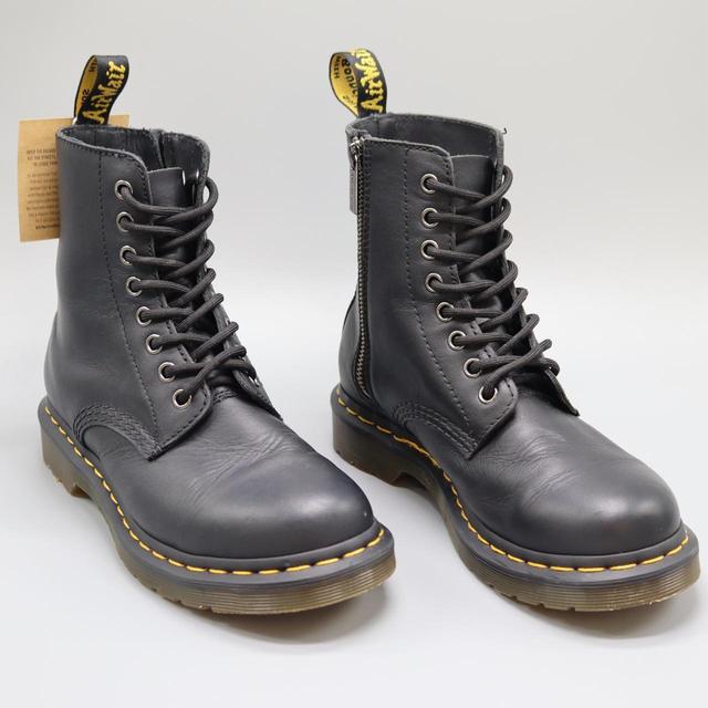 Dr. Martens Women's Ankle Boots - Black - UK 5 on Productcaster.