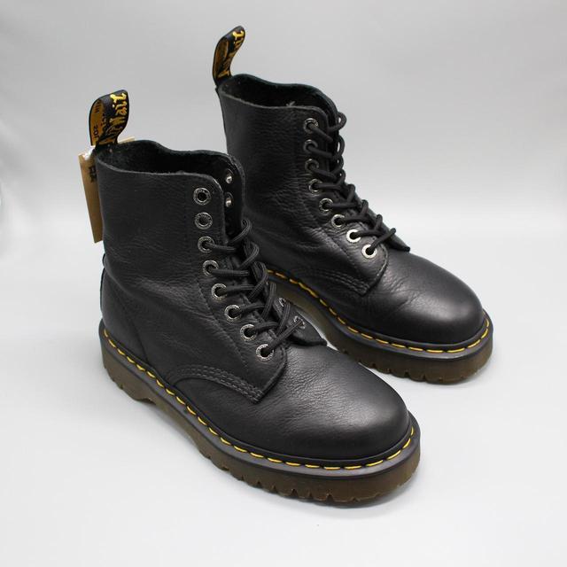 Dr. Martens Women's Ankle Boots - Black - UK 6 on Productcaster.