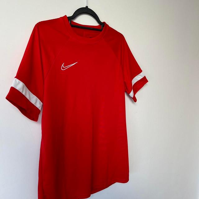 Nike Men's T-shirt - Red - L on Productcaster.