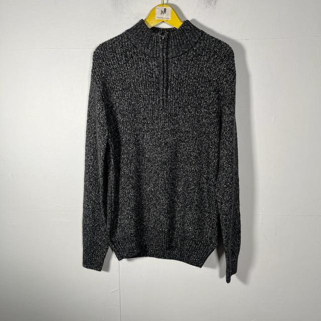 Maine Men's Jumper - Grey - M on Productcaster.