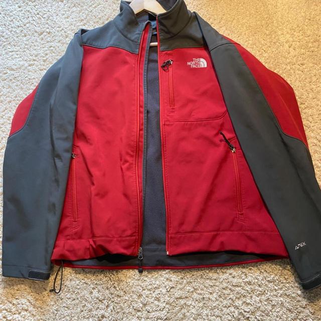 The North Face Men's Lightweight Jacket - Red/Burgundy - L on Productcaster.