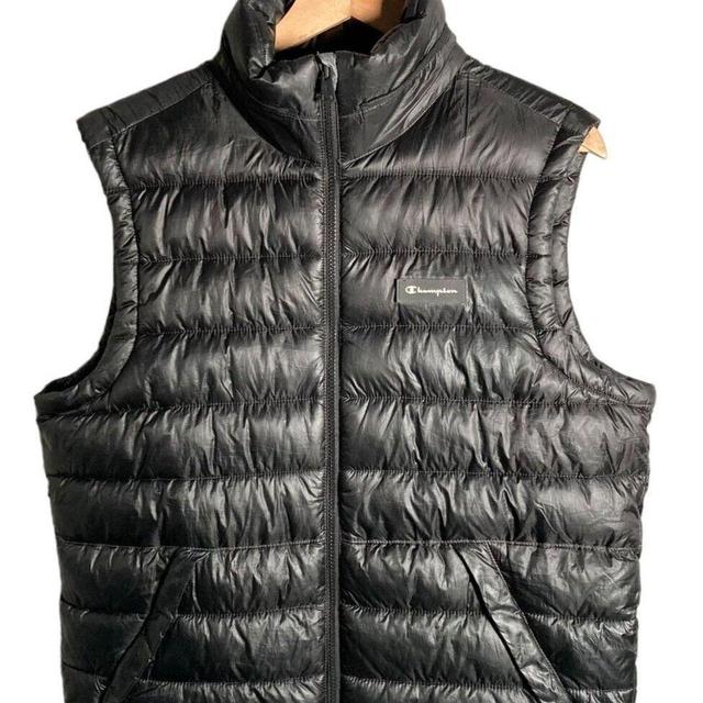 Champion Women's Gilet - Black - L on Productcaster.