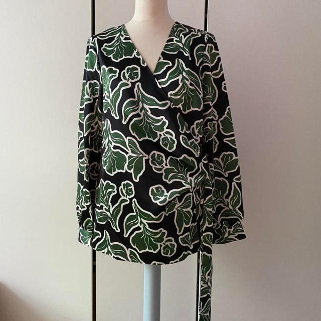 V by Very Women's Blouse - Green/Multi - 18 on Productcaster.