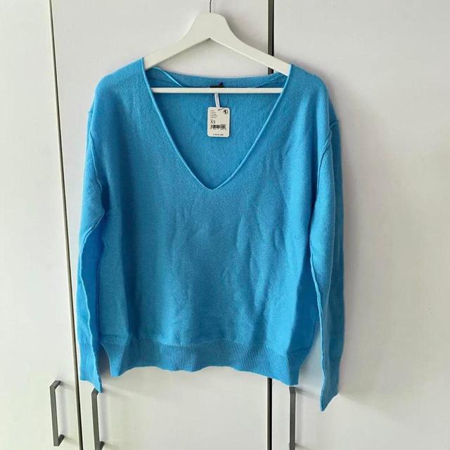 Free People Women's Jumper - Blue - S on Productcaster.