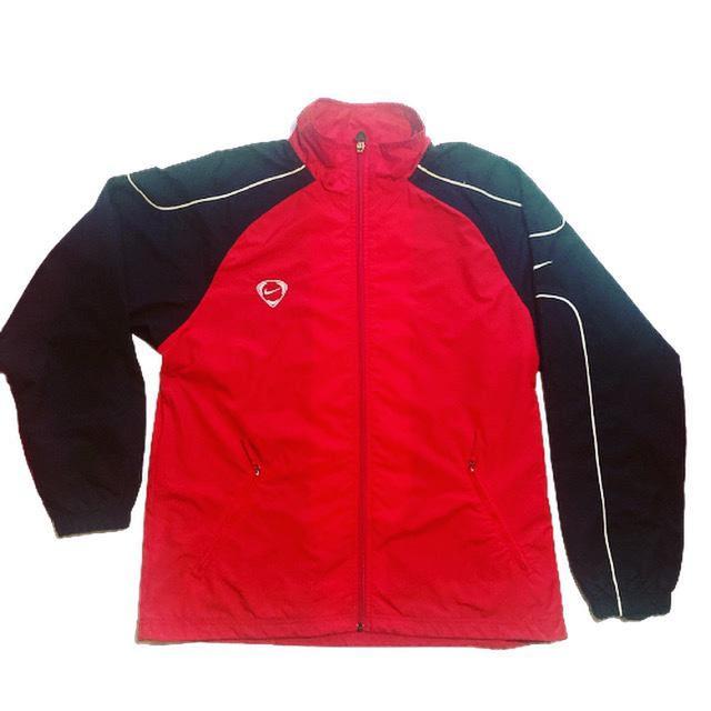 Nike Men's Lightweight Jacket - Red/Black - M on Productcaster.