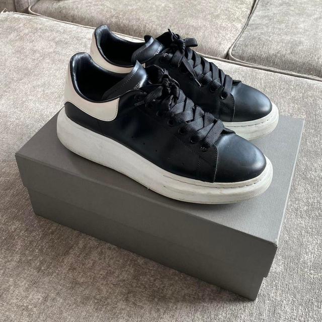 Alexander McQueen Men's Trainers - Black - UK 8 on Productcaster.