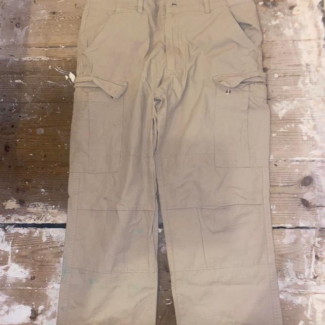 Carhartt Men's Cargo Trousers - Cream - S on Productcaster.