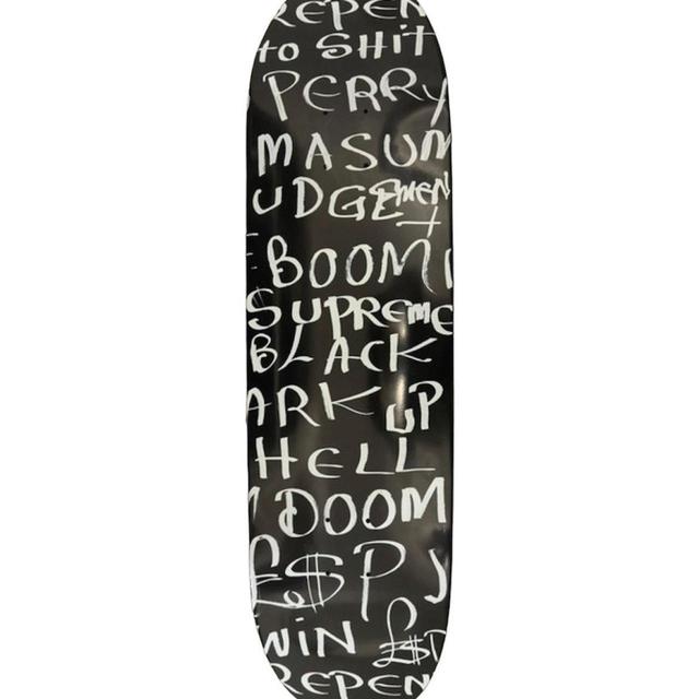 Supreme Skateboarding - Black/White on Productcaster.