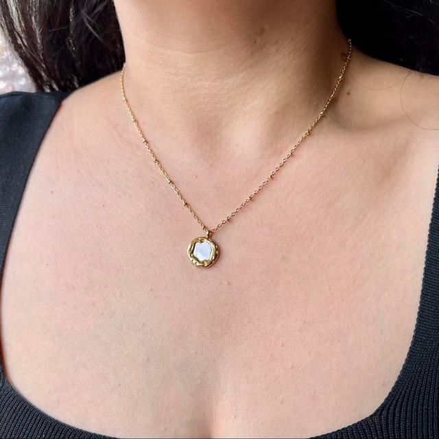 Women's Necklace - White/Gold on Productcaster.