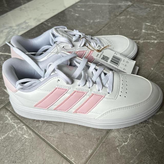 Adidas Women's Trainers - White/Pink - UK 7 on Productcaster.