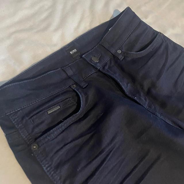 Hugo Boss Men's Jeans - Navy - 32" on Productcaster.