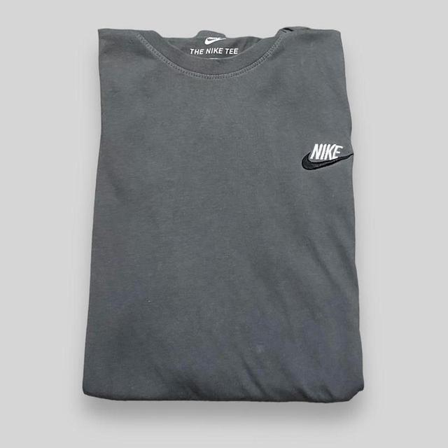 Nike Men's T-shirt - Grey - S on Productcaster.