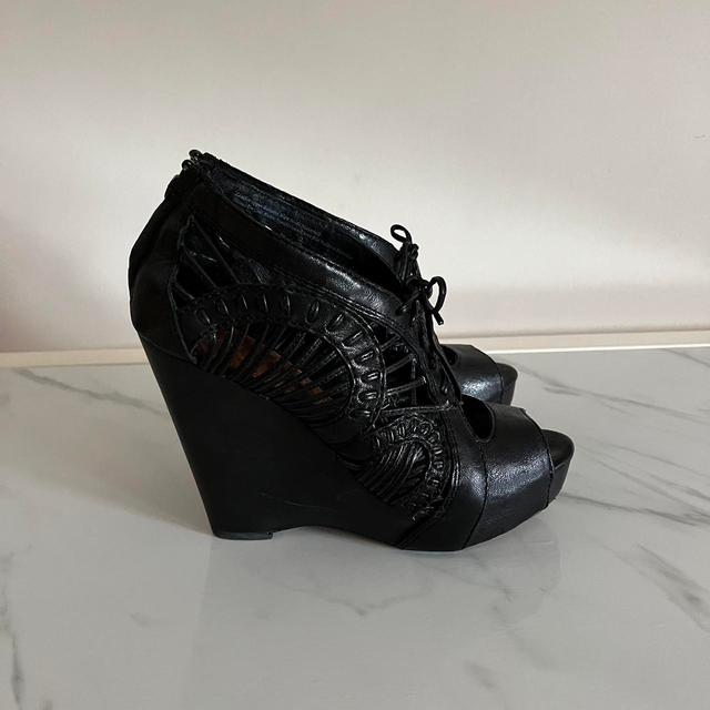 Designer Women's Footwear - Black - UK 5 on Productcaster.