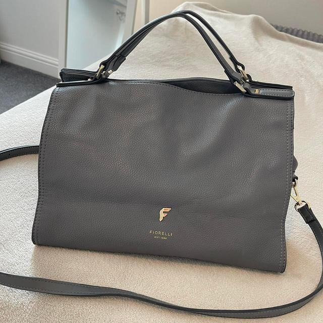 Fiorelli Women's Faux leather Bag - Grey/Gold on Productcaster.