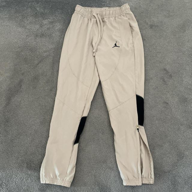 Jordan Men's Sweatpants - Cream/Tan - S on Productcaster.