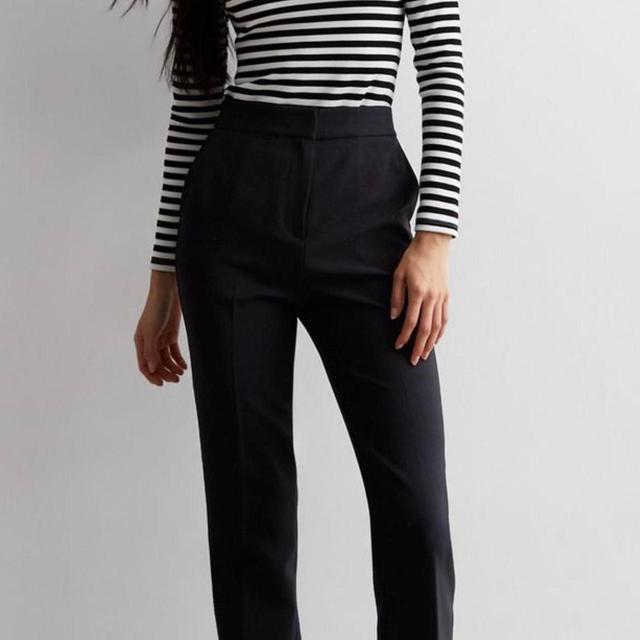 New Look Women's Trousers - Black - UK 14 on Productcaster.