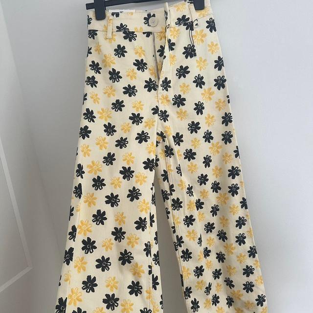 Zara Women's Trousers - Yellow/White - UK 34 on Productcaster.