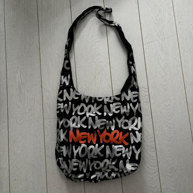 Preloved Women's Tote bags - Black/Multi on Productcaster.