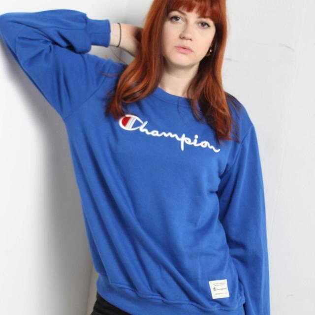 Champion Women's Sweatshirt - Blue - L on Productcaster.