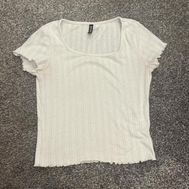 H&M Women's Crop top - White - 6 on Productcaster.