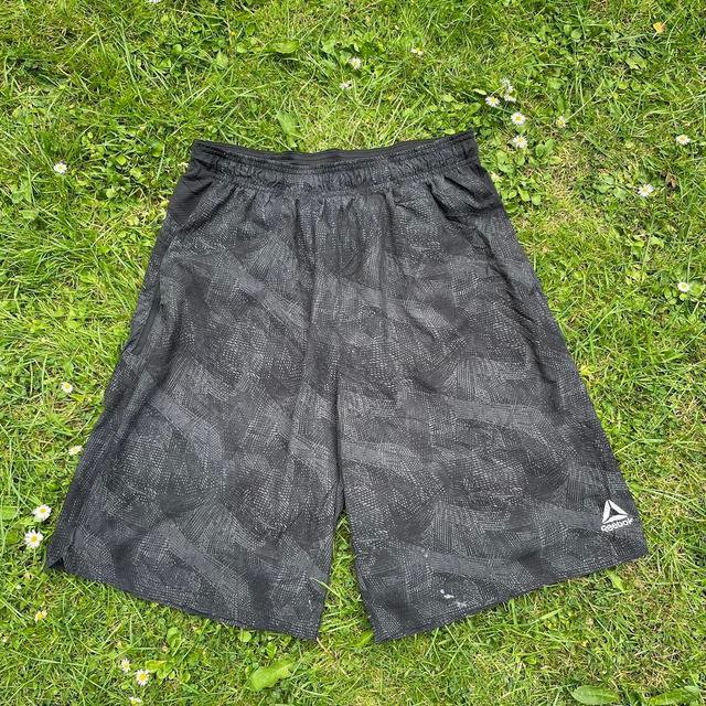 Reebok Men's Shorts - Black/Grey - L on Productcaster.