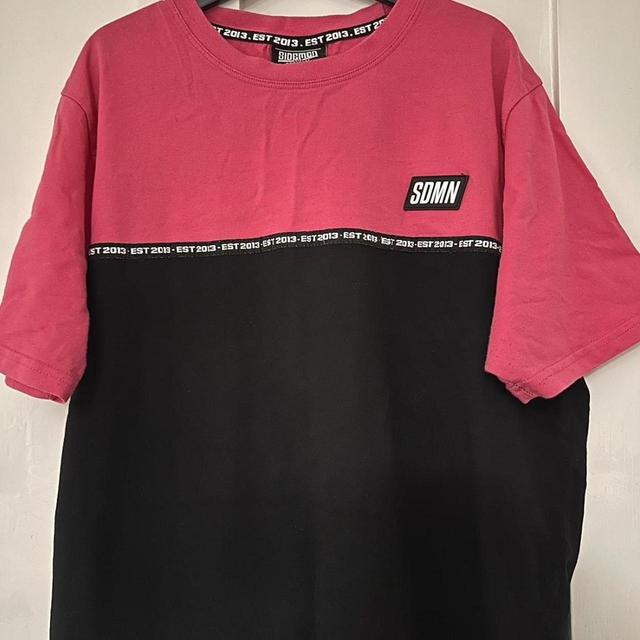 Men's T-shirt - Pink - L on Productcaster.