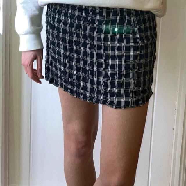 Vintage Women's Mini Skirt - Navy - UK 8 on Productcaster.