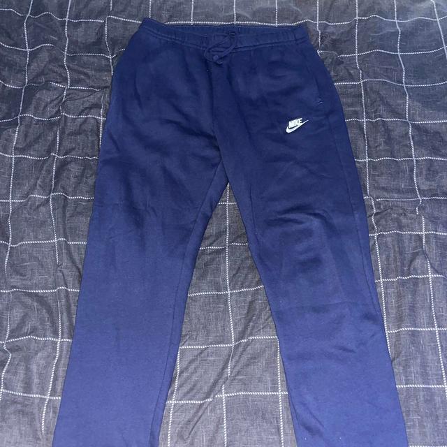 Nike Men's Sweatpants - Navy - L on Productcaster.