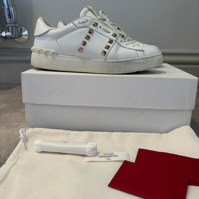 Valentino Women's Trainers - White/Gold - UK 4.5 on Productcaster.