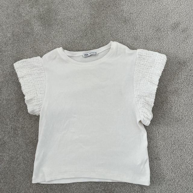 Zara Women's T-shirt - White - M on Productcaster.