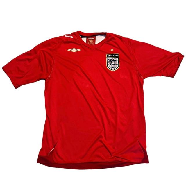 Umbro Men's T-shirt - Gold - XL on Productcaster.