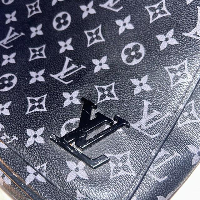 Louis Vuitton Men's Satchels - Black/Grey on Productcaster.