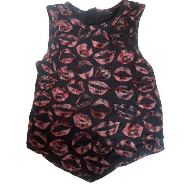 Urban Outfitters Women's Crop top - Black/Red - S on Productcaster.