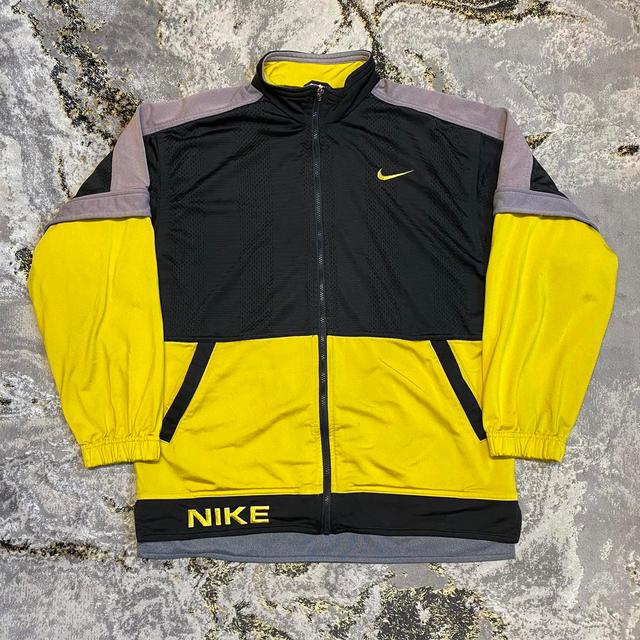 Nike Men's Lightweight Jacket - Yellow/Black - M on Productcaster.