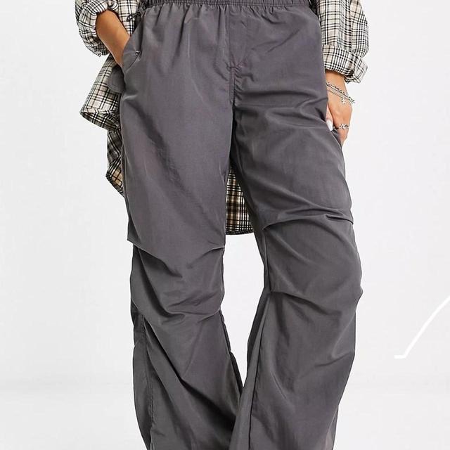 Bershka Women's Trousers - Grey - XS on Productcaster.