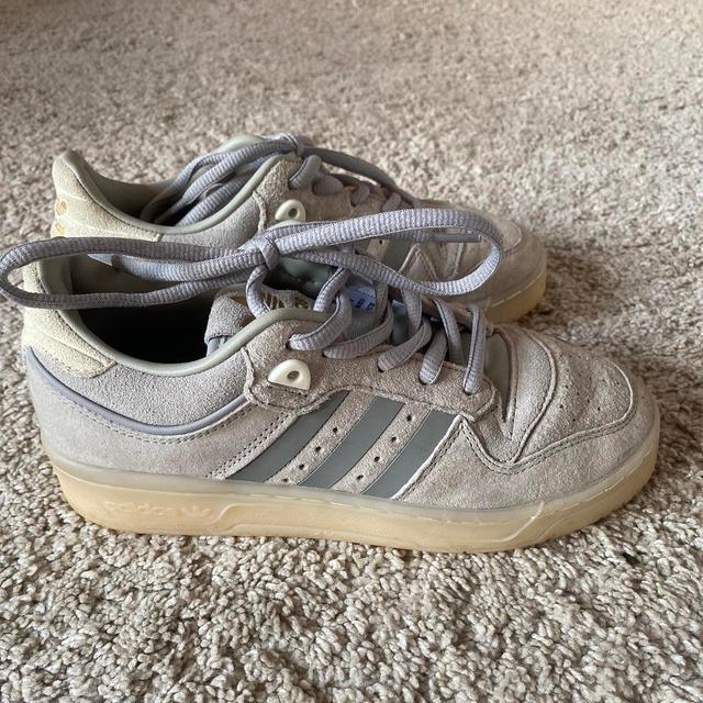 Adidas Women's Trainers - Grey - UK 5 on Productcaster.