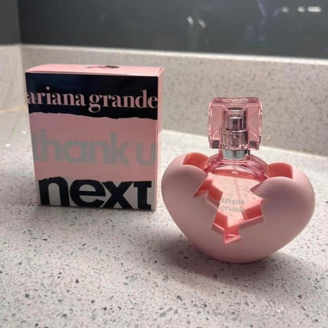 Ariana Grande Perfume and cologne - Pink on Productcaster.