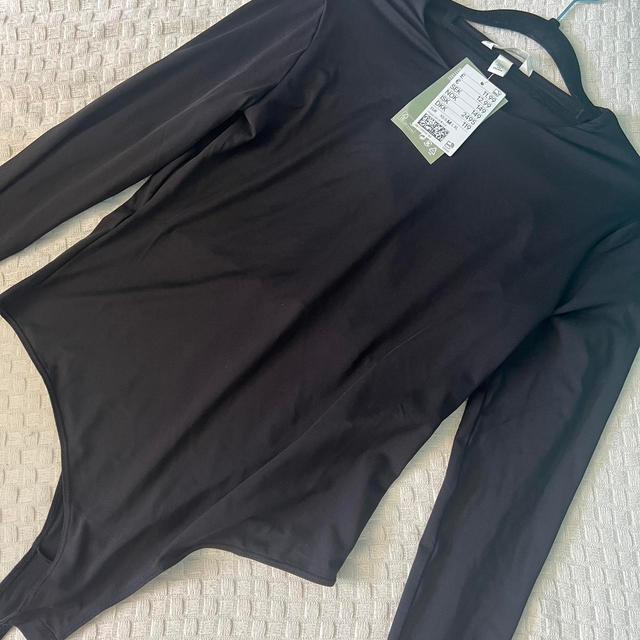 H&M Women's Bodysuit - Black - M on Productcaster.